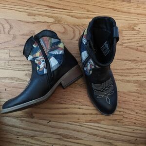 Inkkas Cyprus Western Boot Size 6 NWT